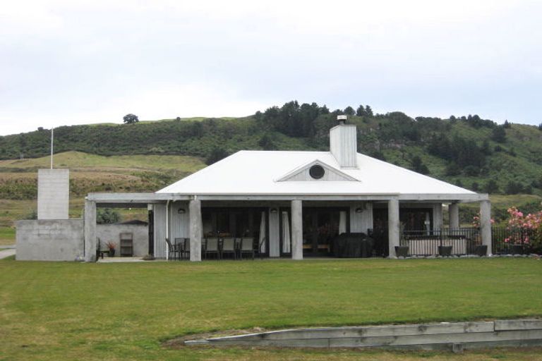 Photo of property in 1 Antonia Place, Kinloch, Taupo, 3377