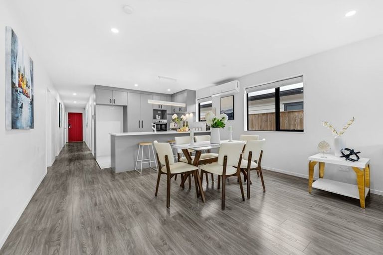 Photo of property in 14 Noia Way, Karaka, Papakura, 2113