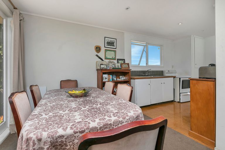 Photo of property in 36 Arlette Place, Massey, Auckland, 0614