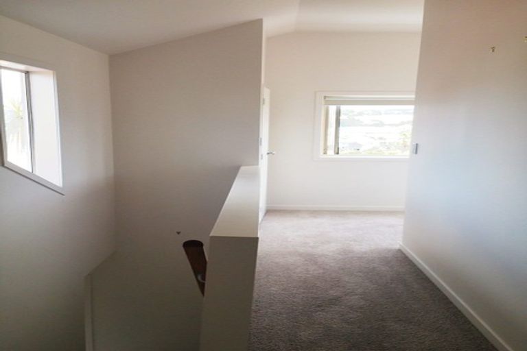 Photo of property in 6 Ponderosa Drive, Oteha, Auckland, 0632