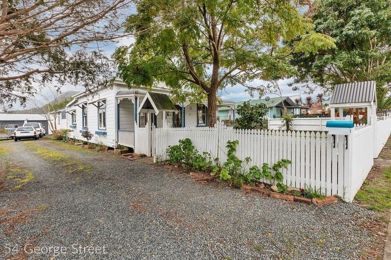 Photo of property in 54 George Street, Hikurangi, 0114