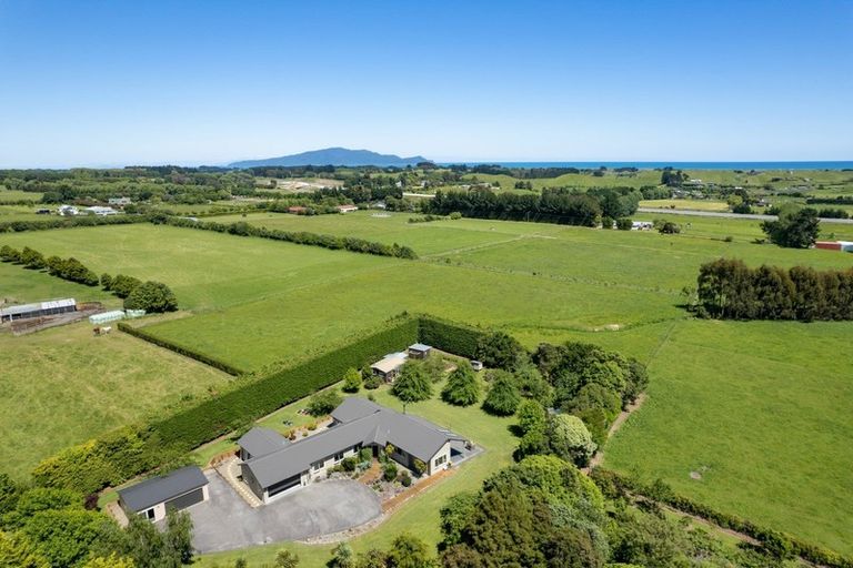 Photo of property in 58 Settlement Road, Te Horo, Otaki, 5582