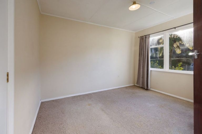 Photo of property in 6 Golf Road, Manor Park, Lower Hutt, 5019