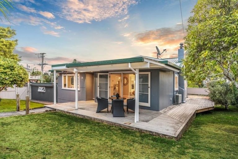 Photo of property in 4 Rame Road, Greenhithe, Auckland, 0632