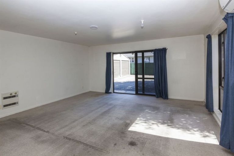 Photo of property in 1/6 Oakhurst Place, Russley, Christchurch, 8042