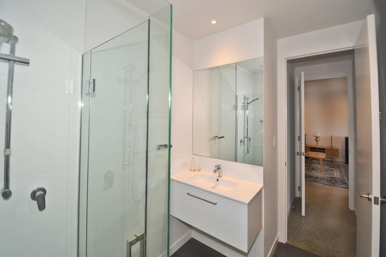 Photo of property in 10 Lax Crescent, Leigh, 0985