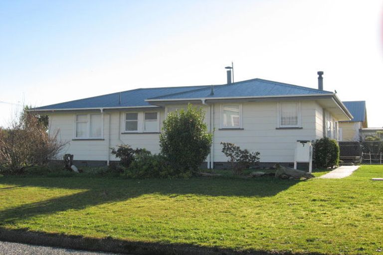Photo of property in 7 Rolleston Street, Hokitika, 7810