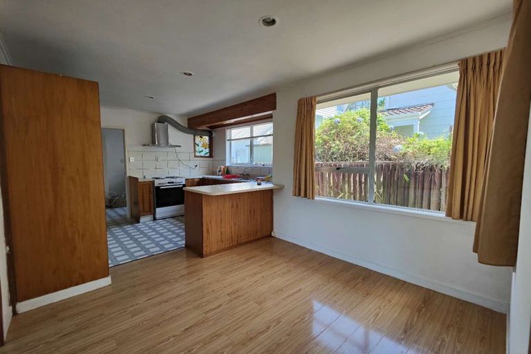 Photo of property in 21 Sequoia Place, Sunnynook, Auckland, 0620