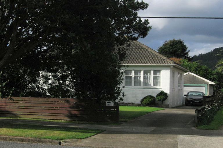Photo of property in 96 Reynolds Street, Taita, Lower Hutt, 5011