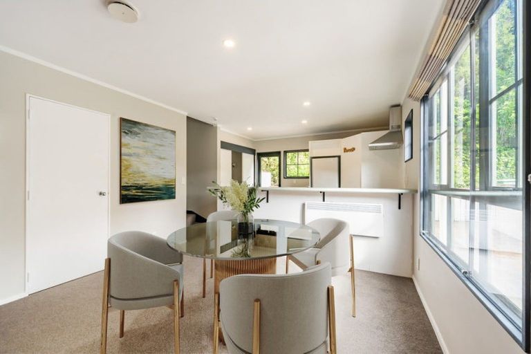 Photo of property in 16b Parsons Glen, Karori, Wellington, 6012