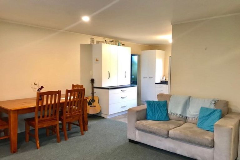 Photo of property in 6a Japonica Drive, Beach Haven, Auckland, 0626