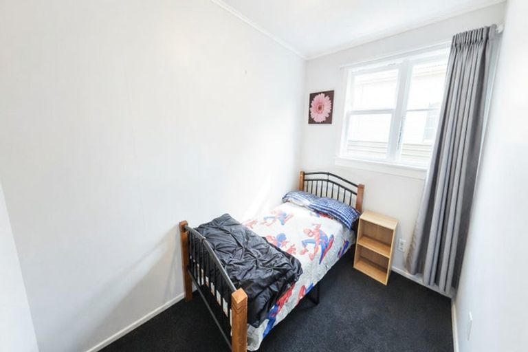 Photo of property in 2 Tawhiti Road, Hawera, 4610