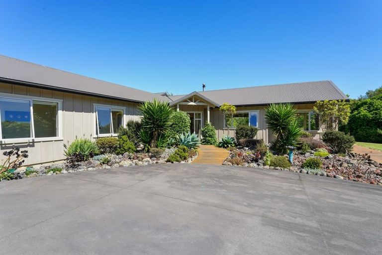 Photo of property in 58 Settlement Road, Te Horo, Otaki, 5582