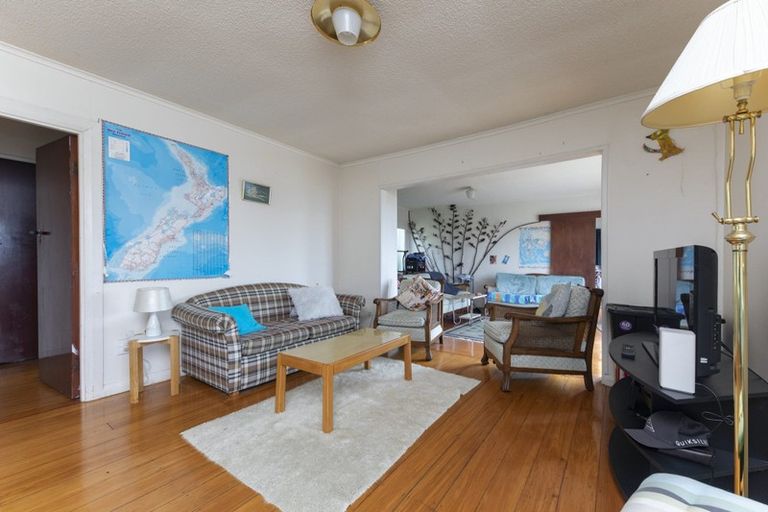 Photo of property in 29 Rayner Road, Piha, New Lynn, 0772