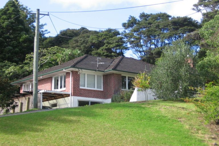 Photo of property in 69 Woodfern Crescent, Titirangi, Auckland, 0604