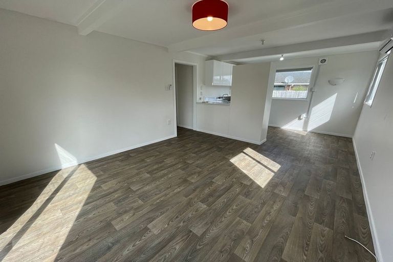 Photo of property in 3 Addison Drive, Glendene, Auckland, 0602