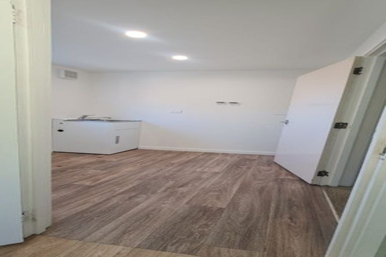 Photo of property in 11 Shortland Place, Havelock North, 4130