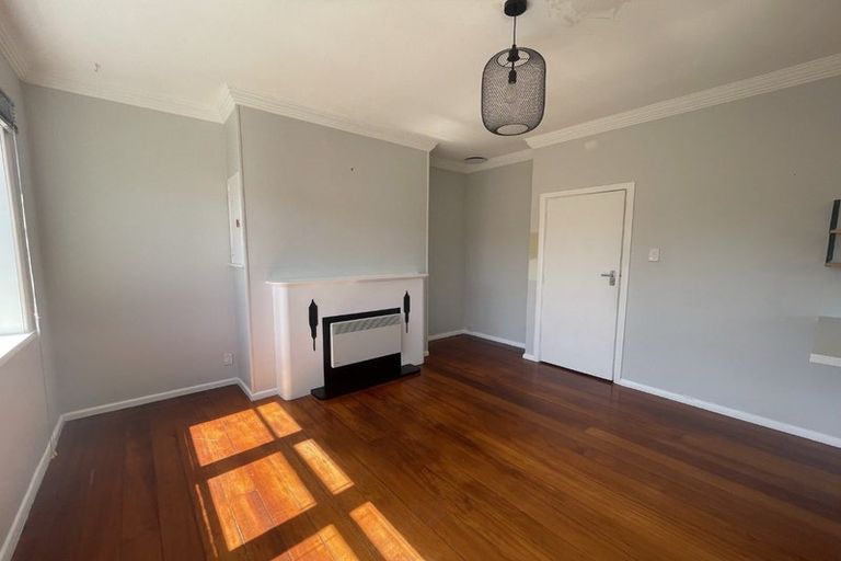 Photo of property in 923 High Street, Avalon, Lower Hutt, 5011