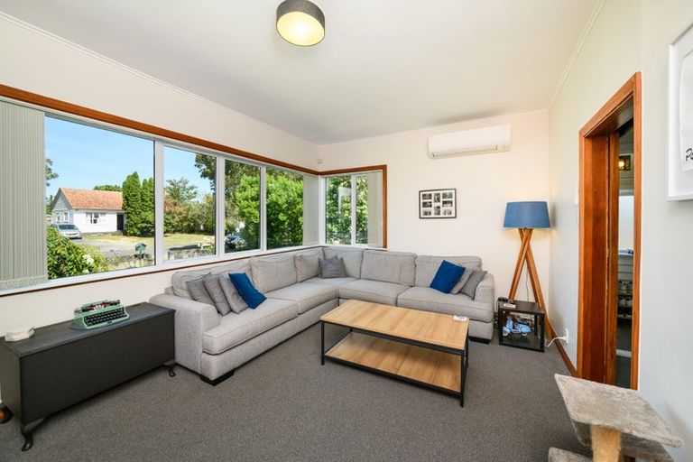 Photo of property in 43 Ihle Street, Terrace End, Palmerston North, 4410