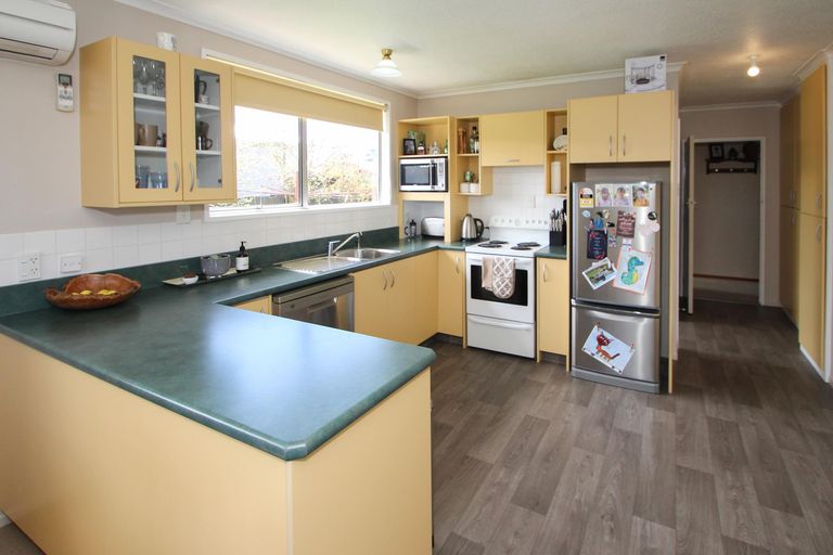 Photo of property in 27 Glendale Crescent, Holmes Hill, Oamaru, 9401