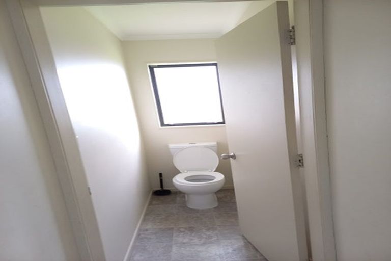 Photo of property in 6 Belle Maison Court, Levin, 5510