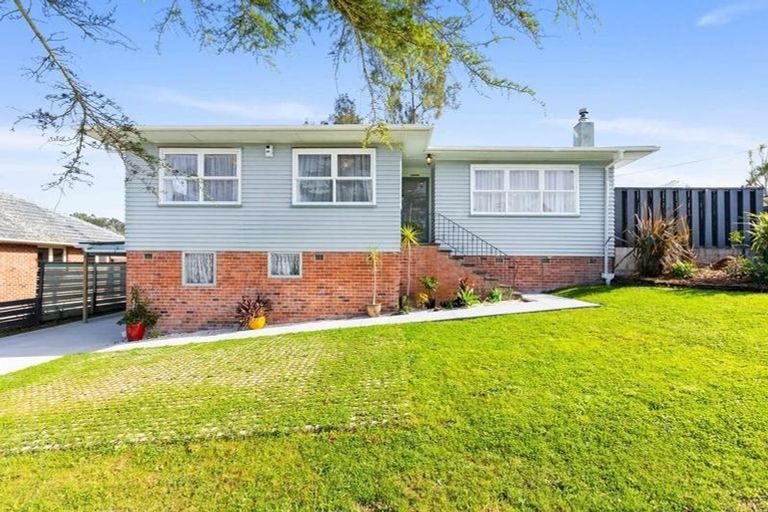 Photo of property in 41 Stottholm Road, Titirangi, Auckland, 0604