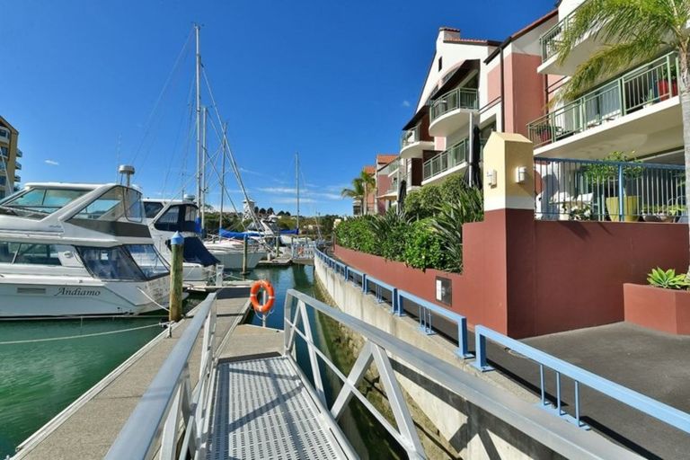 Photo of property in 128 Harbour Village Drive, Gulf Harbour, Whangaparaoa, 0930
