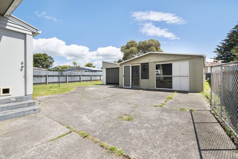 Photo of property in 19 Pembroke Street, Highbury, Palmerston North, 4412