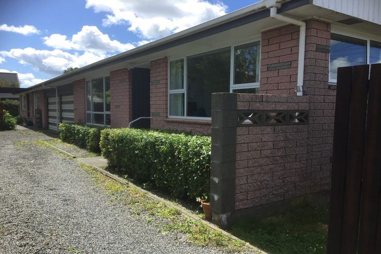 Photo of property in 33 Colwyn Street, Bryndwr, Christchurch, 8053