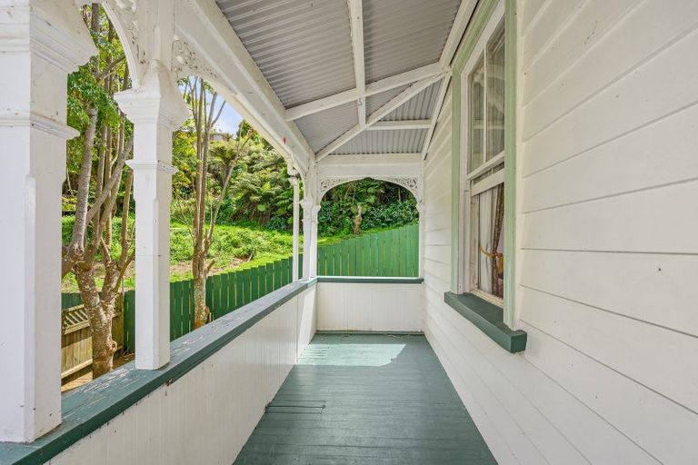 Photo of property in 10 Limmer Place, Browns Bay, Auckland, 0632