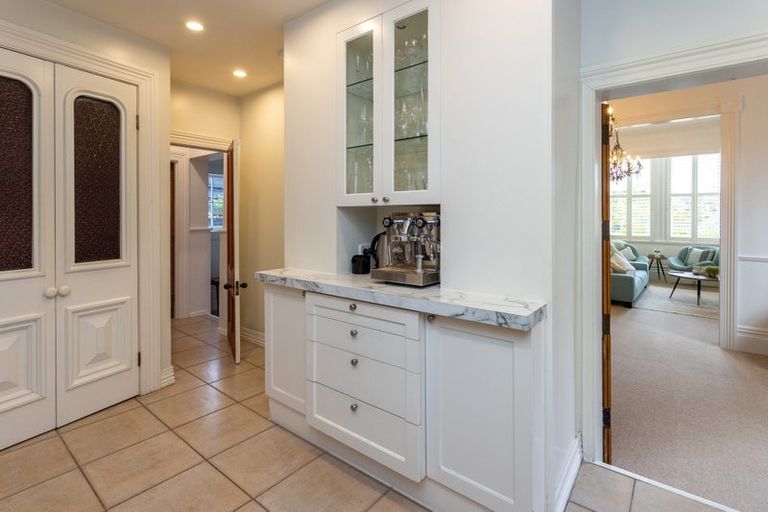 Photo of property in 8a Alberon Street, Parnell, Auckland, 1052