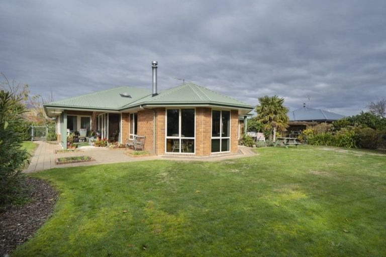 Photo of property in 17 Whiting Drive, Wakefield, 7025