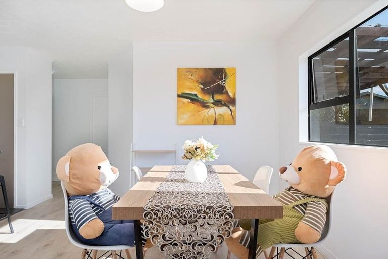 Photo of property in 13 Lesa Annis Place, Henderson, Auckland, 0612