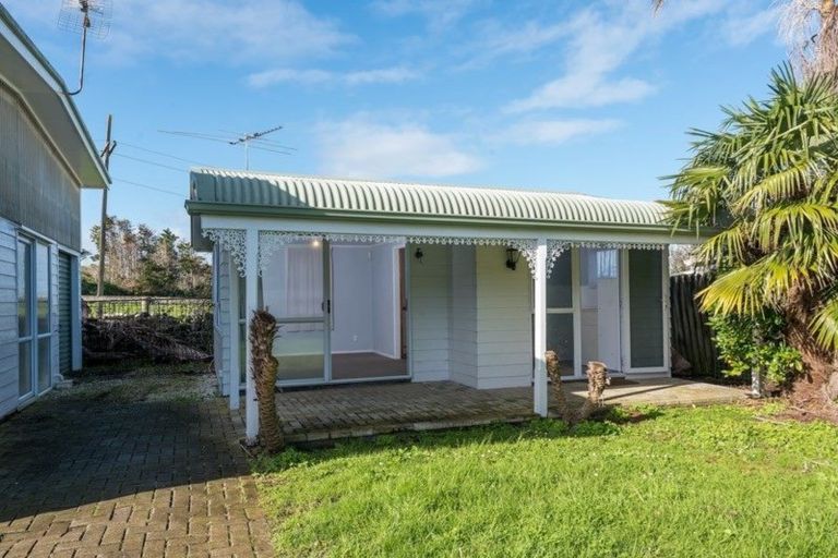 Photo of property in 62 Wellesley Road, Mangere Bridge, Auckland, 2022