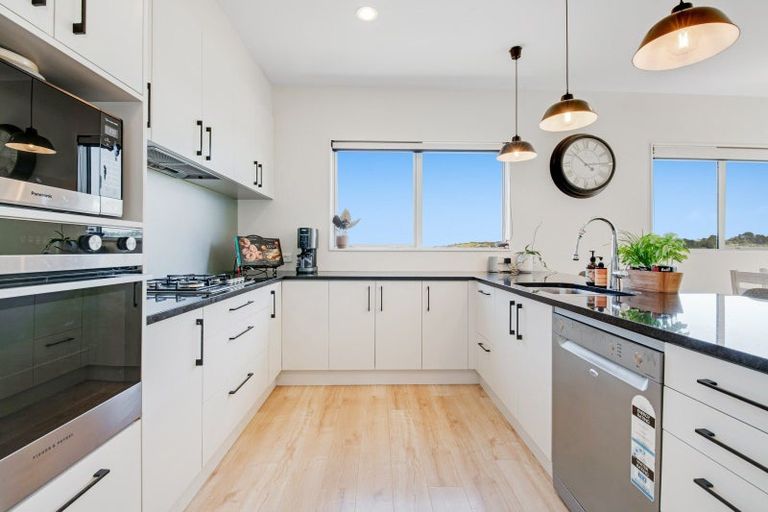 Photo of property in 135 Alec Craig Way, Gulf Harbour, Whangaparaoa, 0930