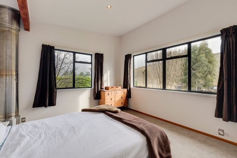 Photo of property in 863 Gebbies Pass Road, Teddington, Lyttelton, 8971