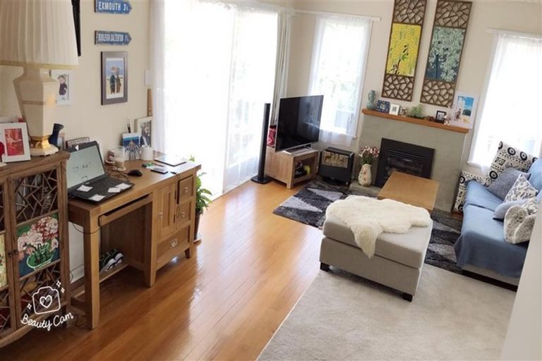 Photo of property in 35a Bradbury Road, Botany Downs, Auckland, 2010