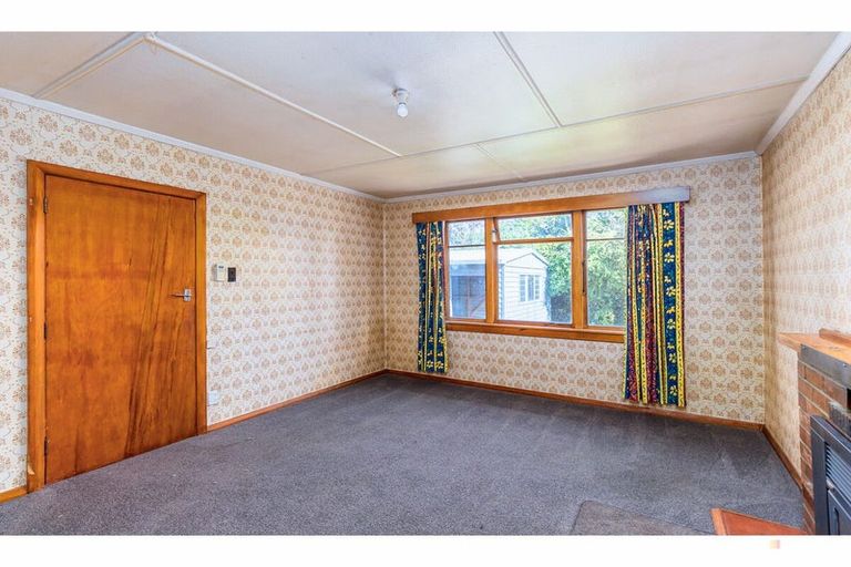 Photo of property in 6 Parsonage Road, Waimate, 7924