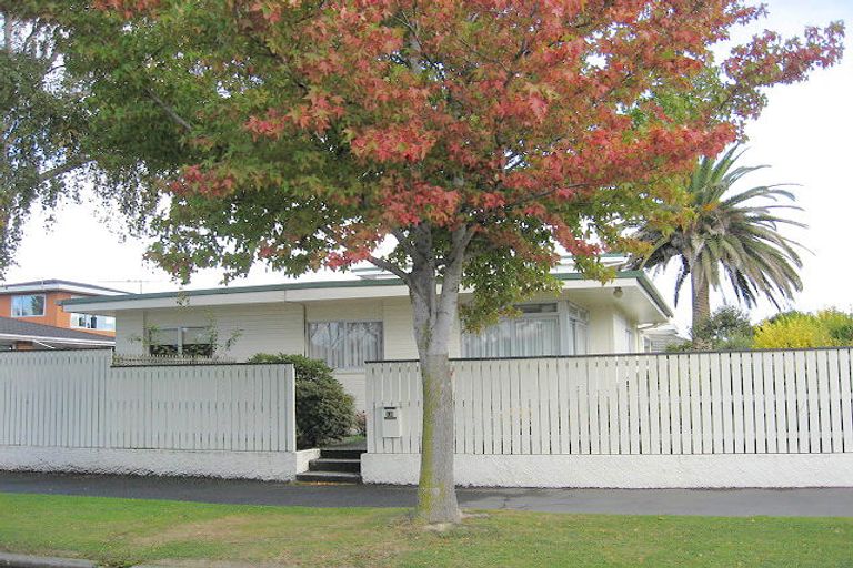 Photo of property in 19 Tudor Avenue, Ilam, Christchurch, 8041