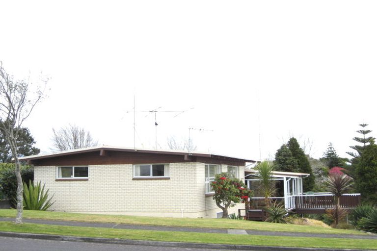 Photo of property in 20 Nevada Drive, Merrilands, New Plymouth, 4312