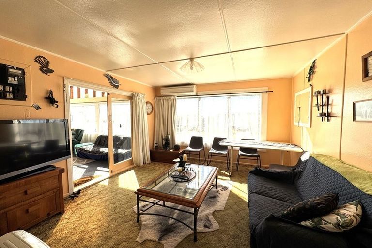 Photo of property in 8 Kowhai Street, Kaka Point, Balclutha, 9271