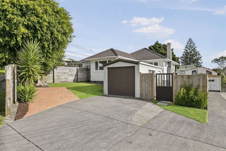 Photo of property in 1/18 Verbena Road, Birkdale, Auckland, 0626