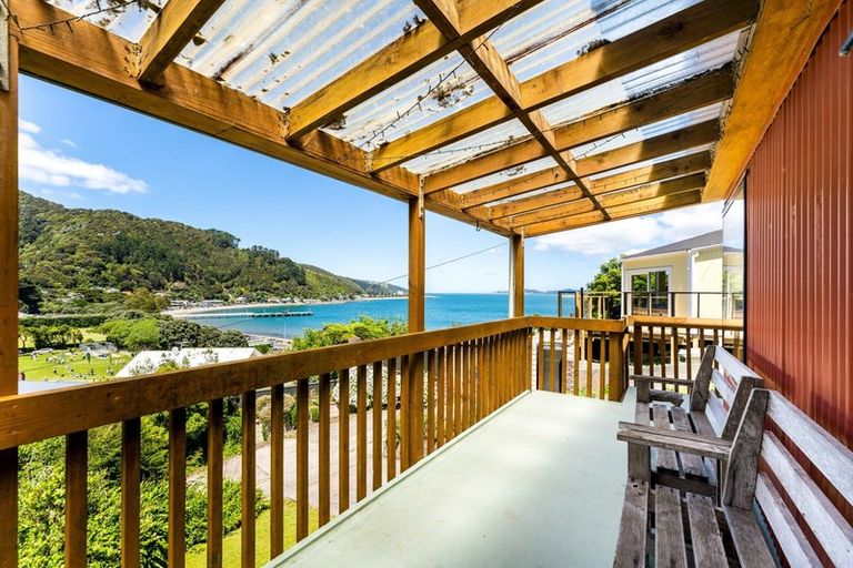 Photo of property in 13a Ferry Road, Days Bay, Lower Hutt, 5013