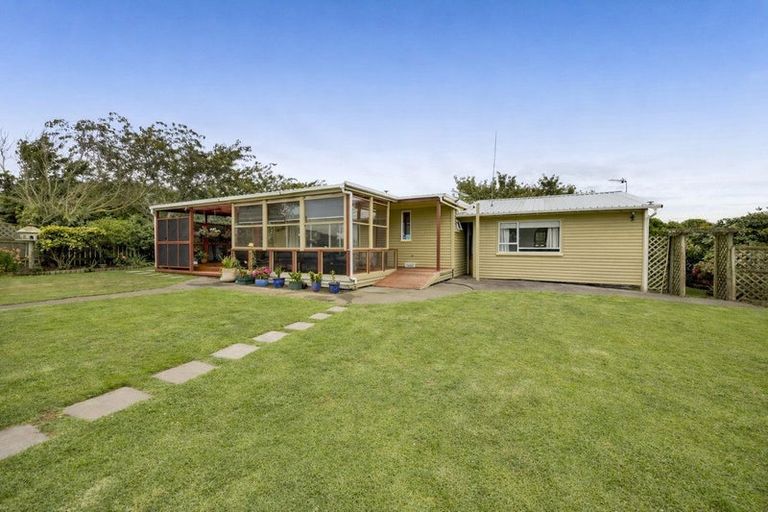 Photo of property in 15 Gilbert Street, Kakaramea, Patea, 4598