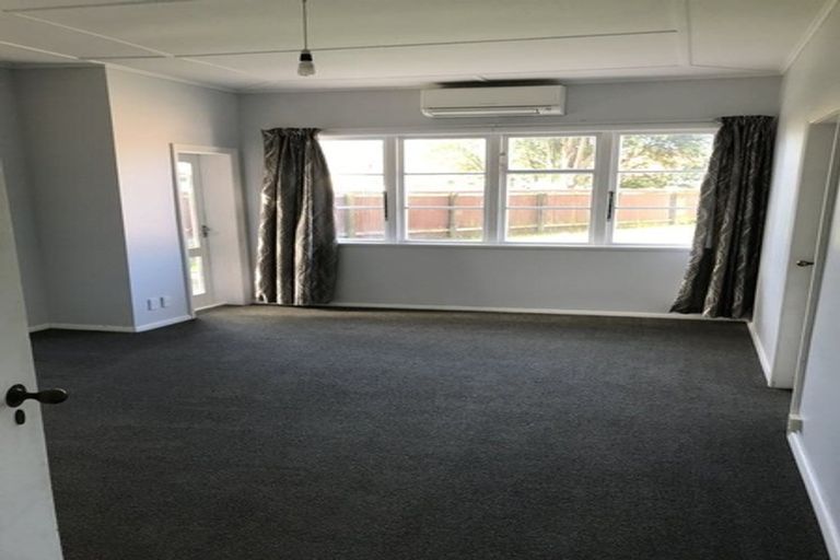 Photo of property in 1 Brown Grove, Fairfield, Lower Hutt, 5011