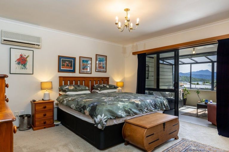 Photo of property in 13 Rimu Terrace, Waikawa, Picton, 7220