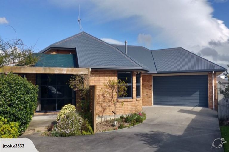 Photo of property in 99a Schnell Drive, Kelvin Grove, Palmerston North, 4414
