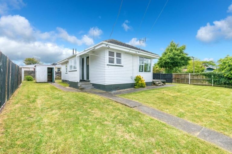 Photo of property in 5 Minifie Avenue, Melville, Hamilton, 3206