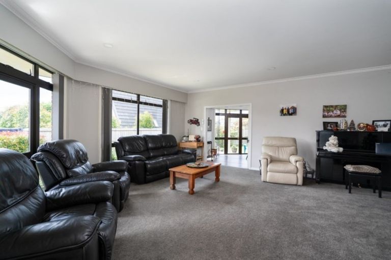 Photo of property in 75 Shepherd Road, Waipahihi, Taupo, 3330