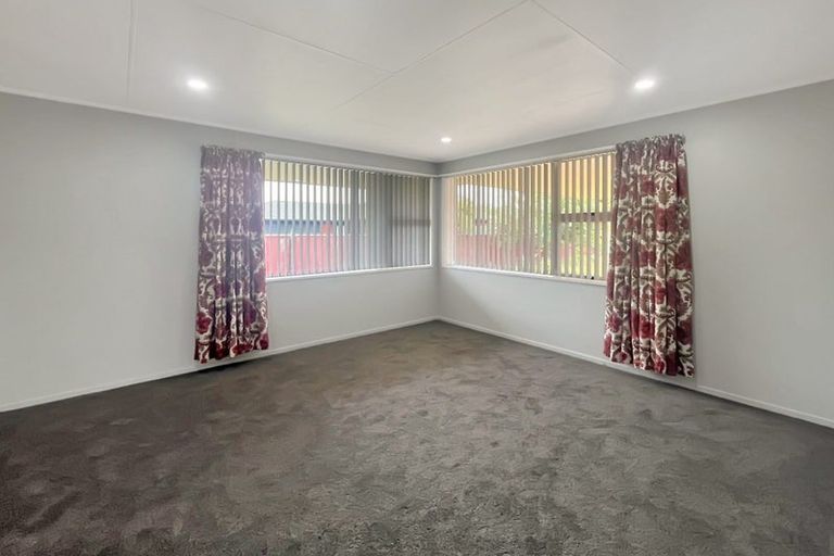 Photo of property in 15 College Street, Awapuni, Palmerston North, 4412